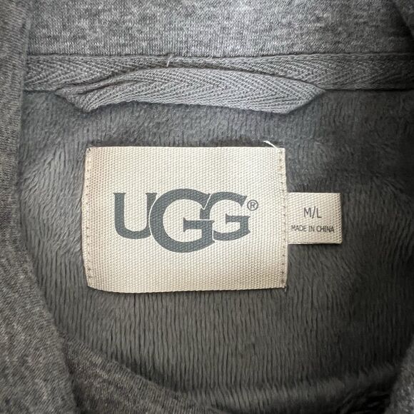 UGG Pichot Turtleneck Poncho Size M/L Grey Heather Pockets Cozy Oversized Throw - Picture 8 of 15
